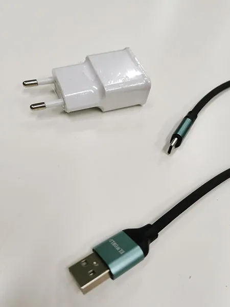 Type-C opladerkabel med travel adapter 1m